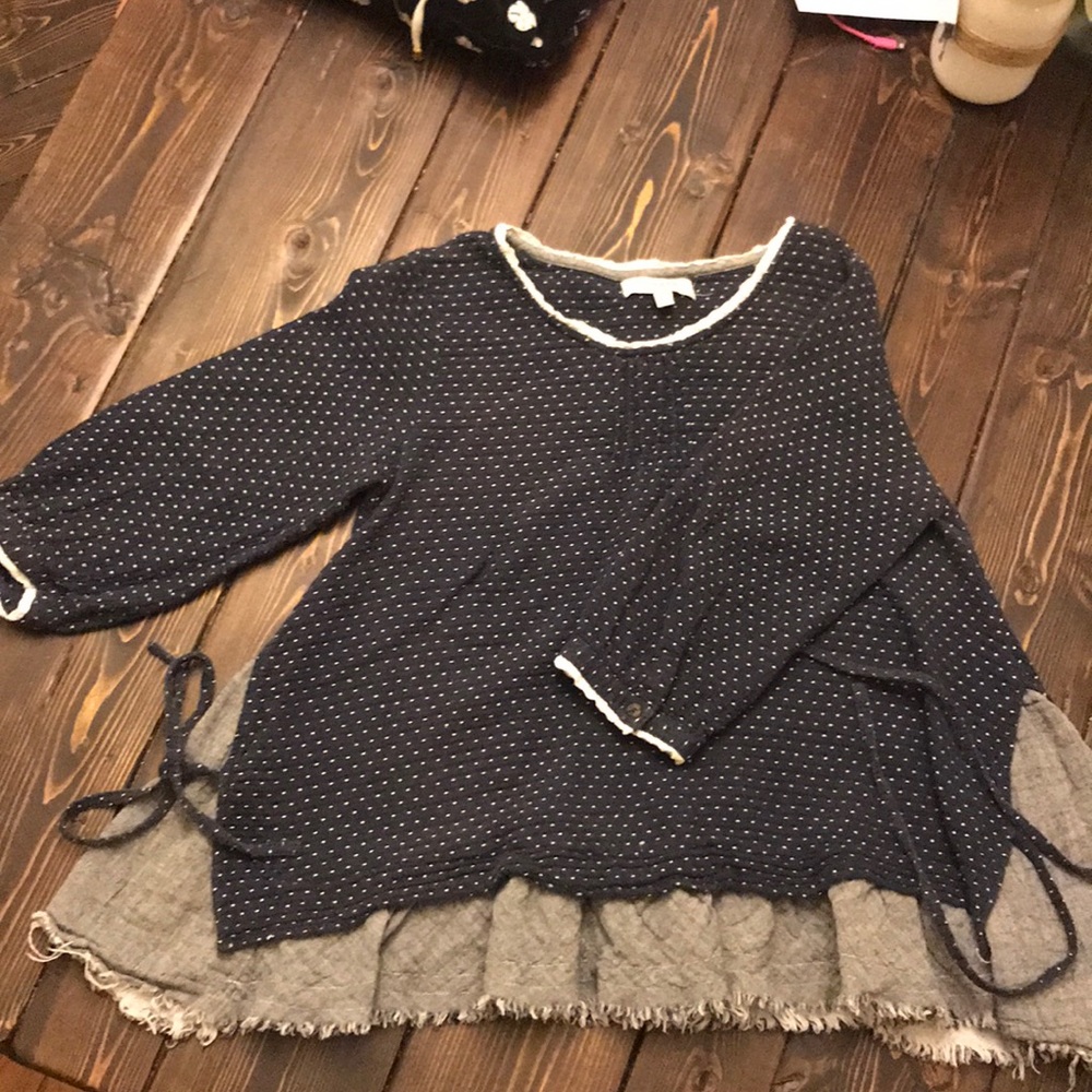 😍2/$10😍Navy Umgee quarter length top